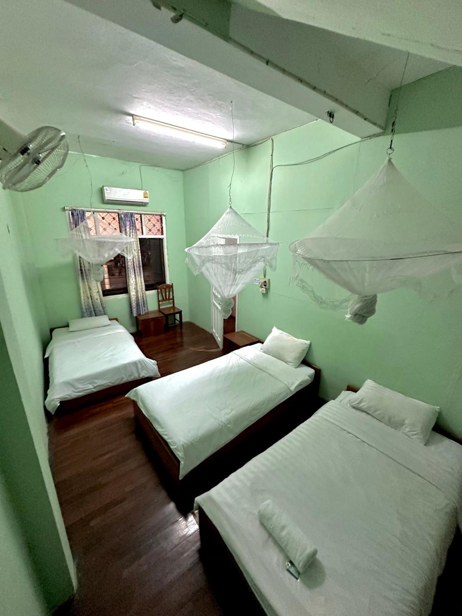 Kfg Guesthouse Тхакхек Екстер'єр фото