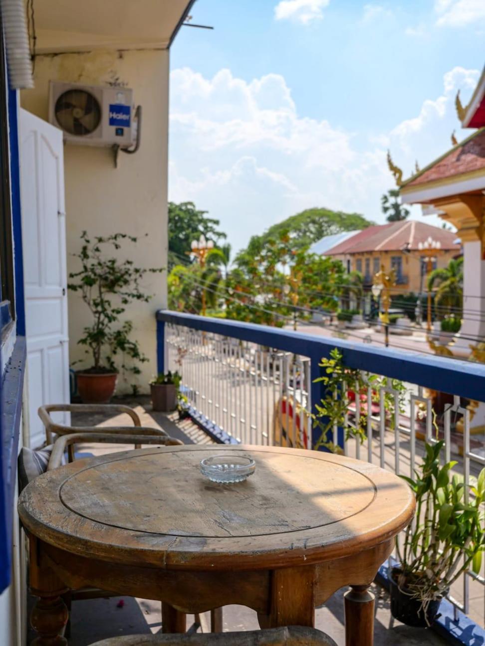 Kfg Guesthouse Тхакхек Екстер'єр фото