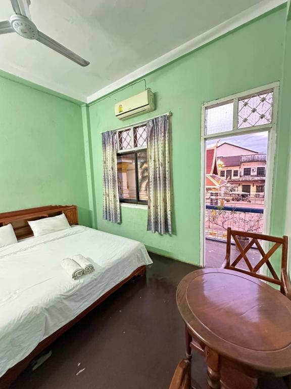 Kfg Guesthouse Тхакхек Номер фото